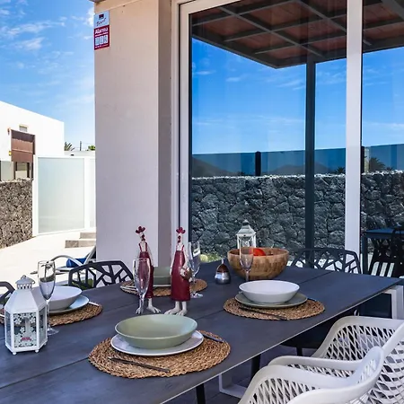 Villa Casa Daniela Lanzarote Piscina Climatizada, Barbacoa Y Wifi Free *